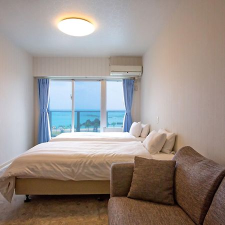 Beachside Condominium Chatan Exterior foto