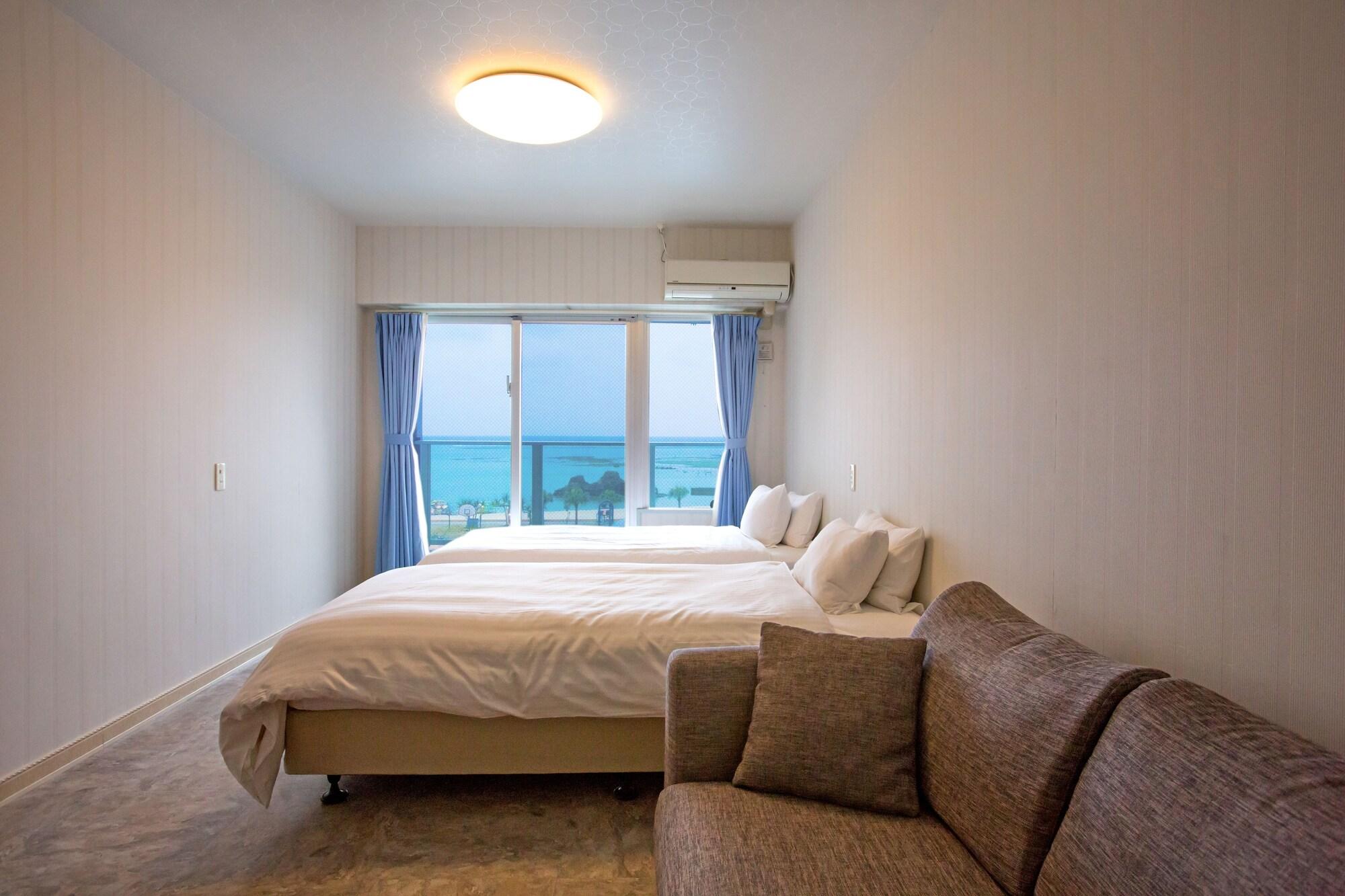 Beachside Condominium Chatan Exterior foto
