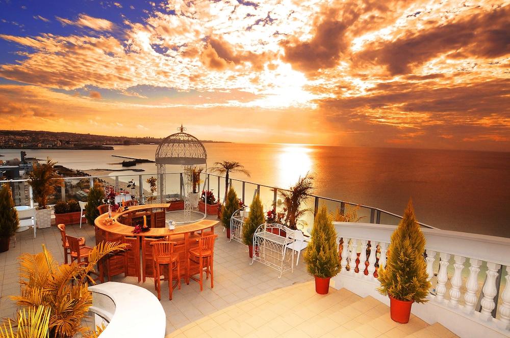 Beachside Condominium Chatan Exterior foto