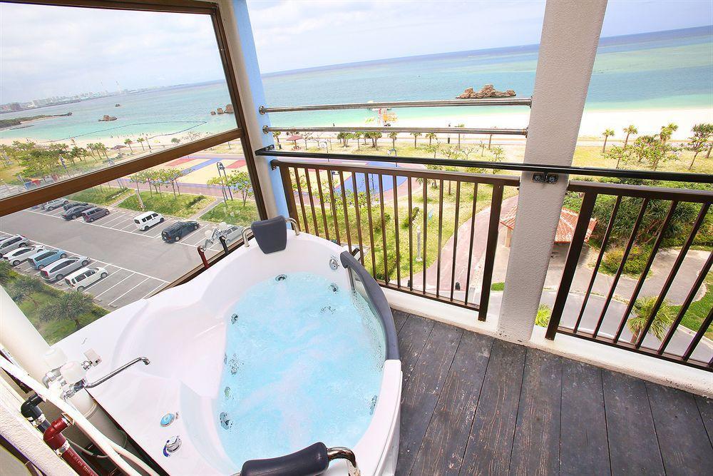 Beachside Condominium Chatan Exterior foto