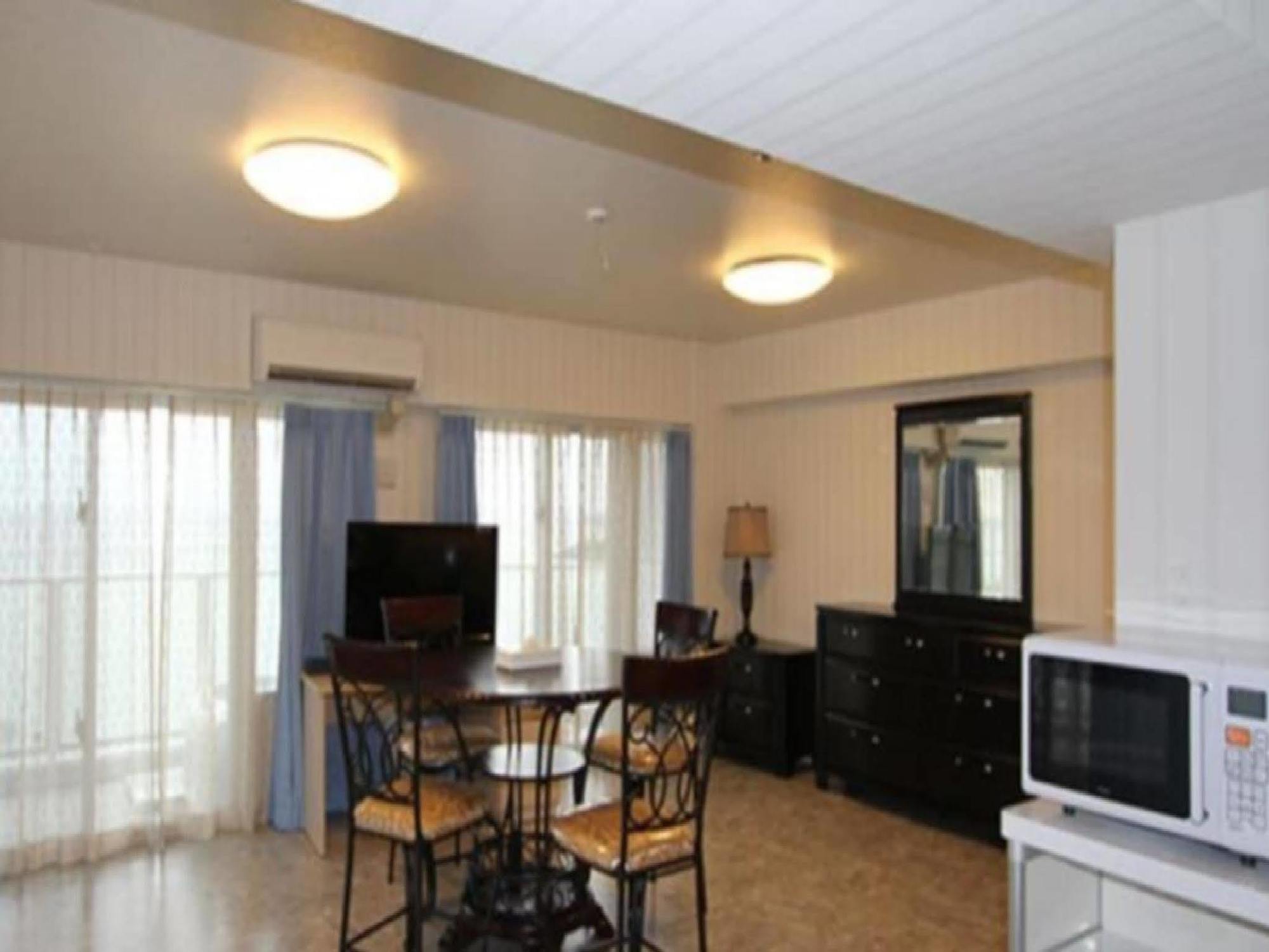 Beachside Condominium Chatan Exterior foto