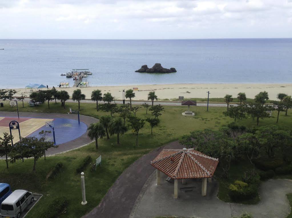 Beachside Condominium Chatan Exterior foto