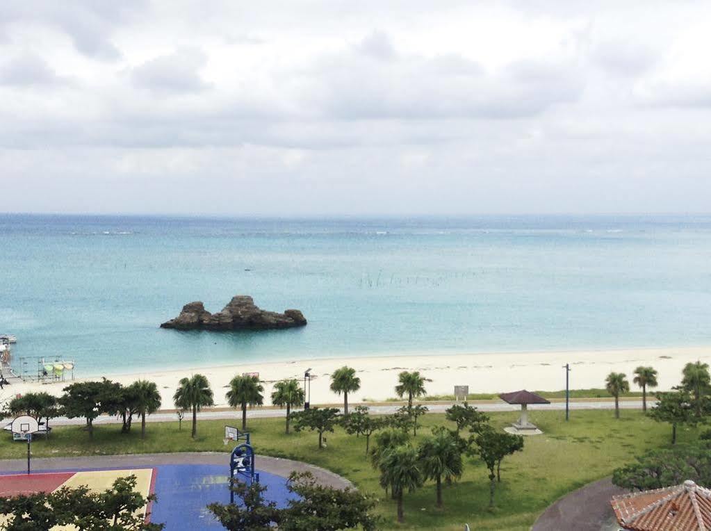 Beachside Condominium Chatan Exterior foto