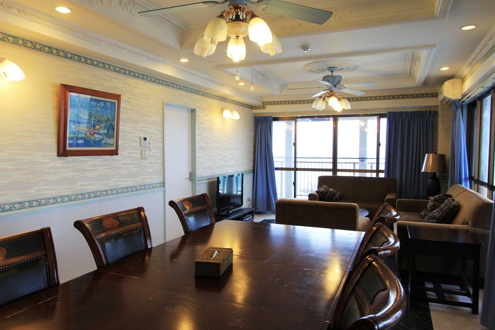 Beachside Condominium Chatan Exterior foto